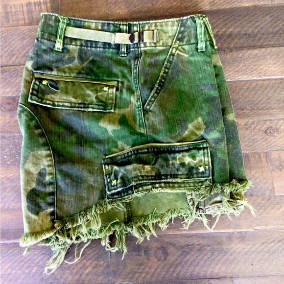 Free People Cargo Cut-offs in vibrant camp green. - Picture 2 of 5